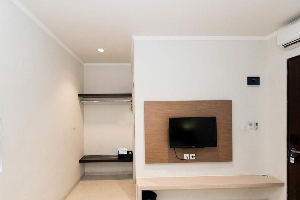 Hotel 88 Embong Kenongo - Kayun By Wh Surabaya Buitenkant foto