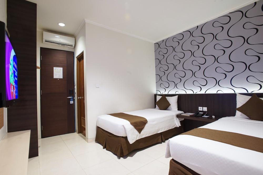 Hotel 88 Embong Kenongo - Kayun By Wh Surabaya Buitenkant foto