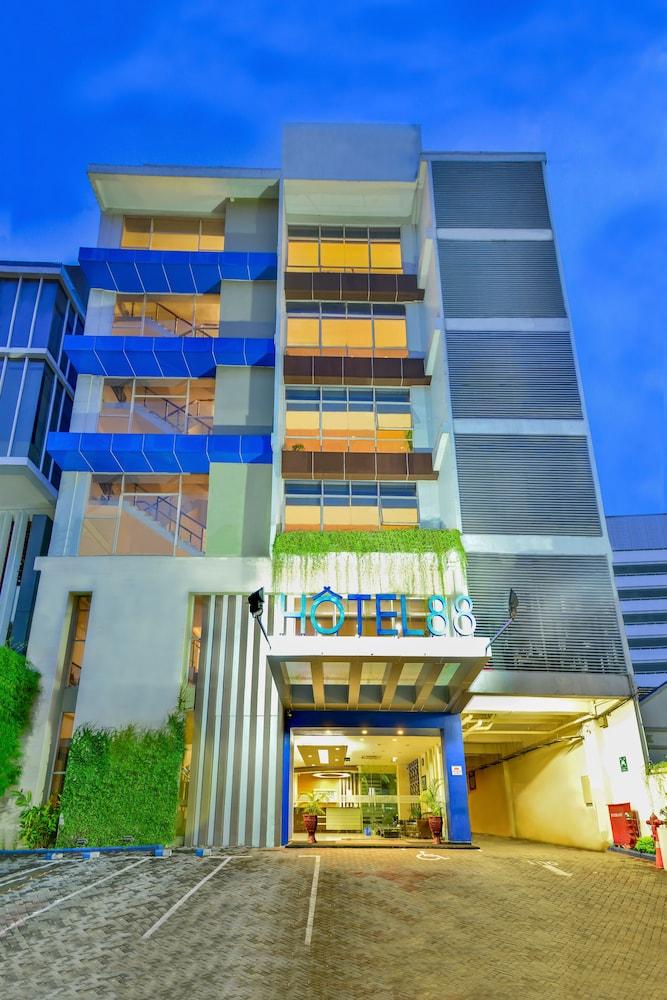 Hotel 88 Embong Kenongo - Kayun By Wh Surabaya Buitenkant foto
