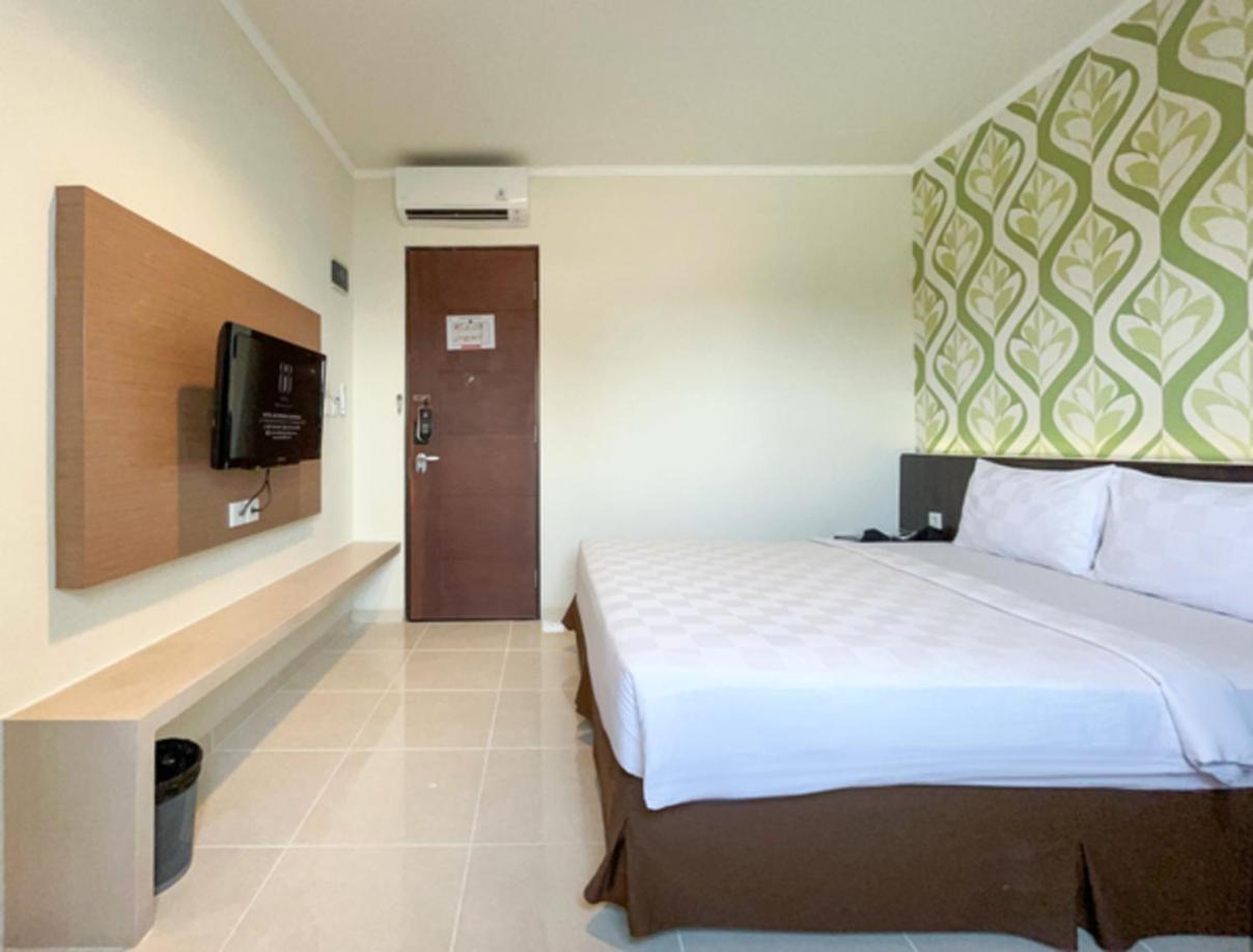 Hotel 88 Embong Kenongo - Kayun By Wh Surabaya Buitenkant foto