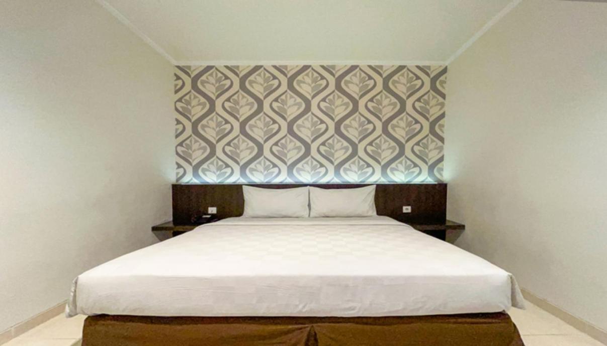 Hotel 88 Embong Kenongo - Kayun By Wh Surabaya Buitenkant foto