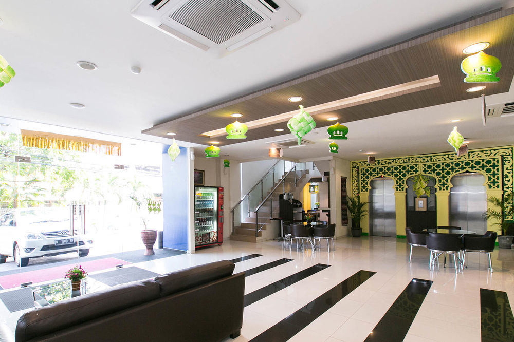 Hotel 88 Embong Kenongo - Kayun By Wh Surabaya Buitenkant foto