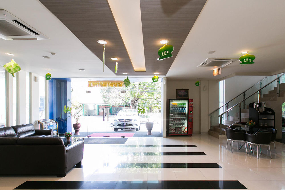 Hotel 88 Embong Kenongo - Kayun By Wh Surabaya Buitenkant foto