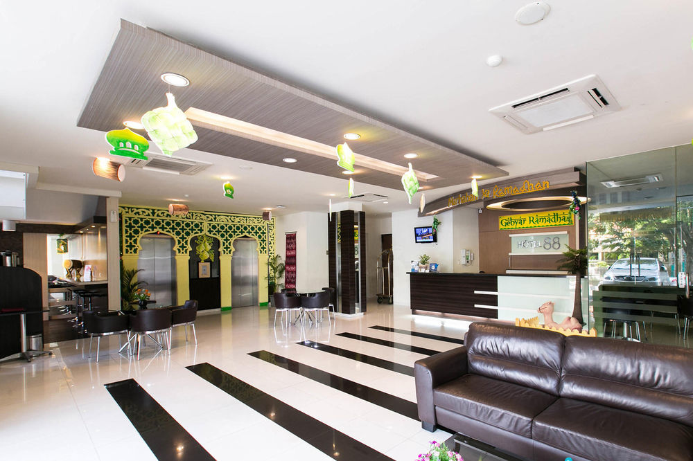 Hotel 88 Embong Kenongo - Kayun By Wh Surabaya Buitenkant foto