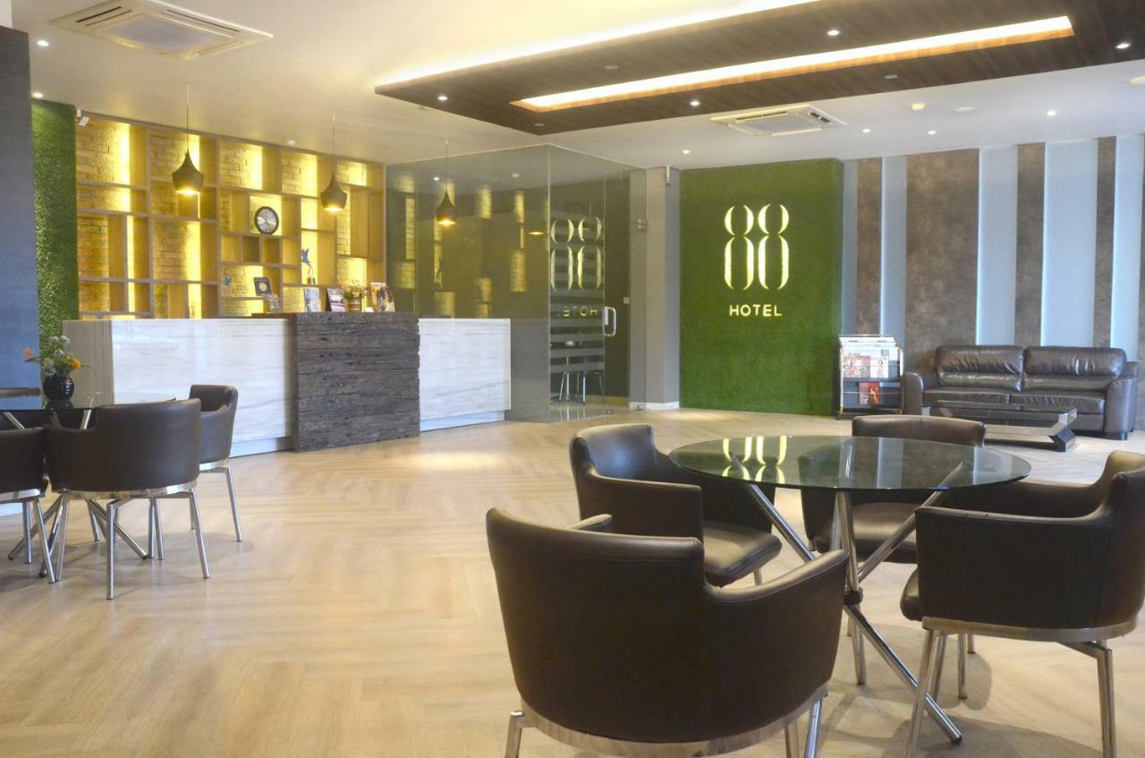 Hotel 88 Embong Kenongo - Kayun By Wh Surabaya Buitenkant foto